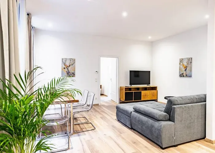 Modern Apartment Next To Subway Station